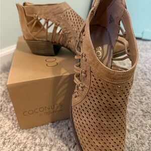 Coconuts by Matisse Brown Ankle Booties